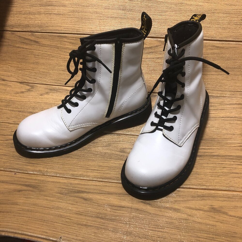 Dr Martens women 1460  white combat boots, 7